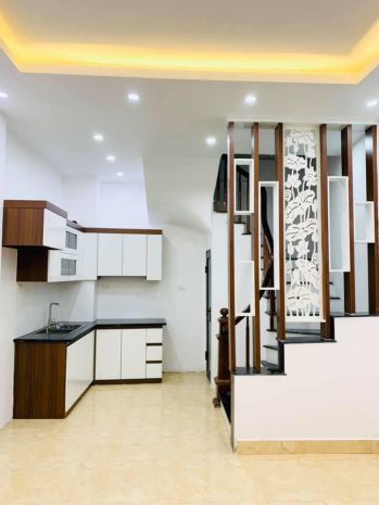 Bán nhà trung tâm thạch bàn  ngõ thông  gần gần hồ   chỉ 7358872