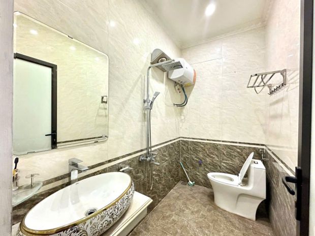 Bán nhà kiều sơn - văn cao - 58m 3 tầng - sân cổng riêng 7360163