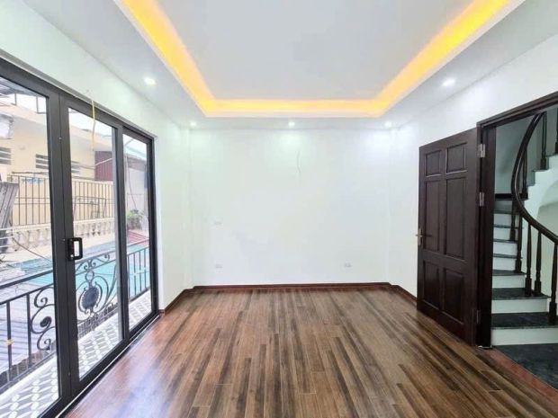 Nhỉnh 6.x tỷ hoàng mai 30m 5 tầng 6 ngủ  - nhà mới koong về 7360386