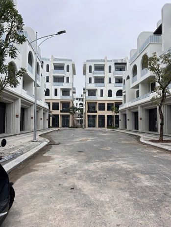 Liền kề vaquarius văn giang  căn xẻ khe  giá cực tốt 7361360