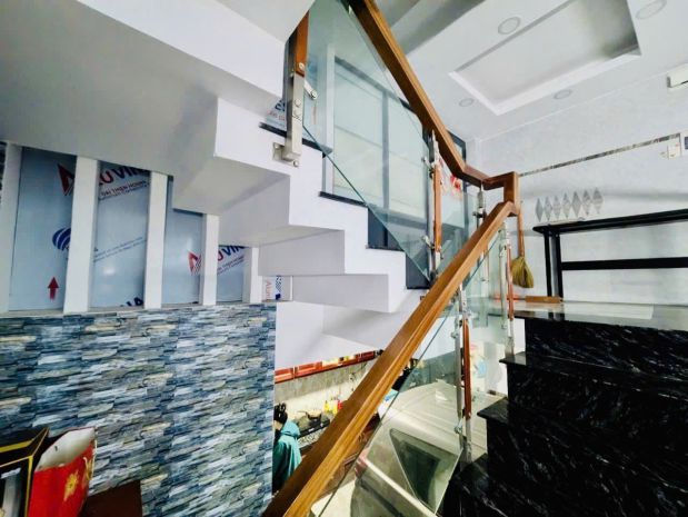 Hiếm! nhà ngang 4.55m  đối diện cityland  dòng tiền 7361649