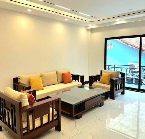 Phố ngọc lâm, long biên 80m2, 6t 7 chỗ vào nhà, full nội 7362285
