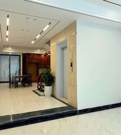 Phố ngọc lâm, long biên 80m2, 6t 7 chỗ vào nhà, full nội 7362286