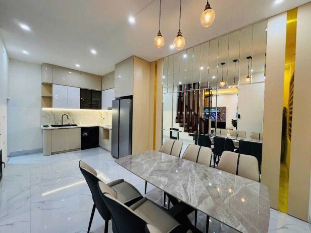 Cần bán  trung tâm long biên ,nguyễn văn cừ  ,nhà mới đẹp 7362355