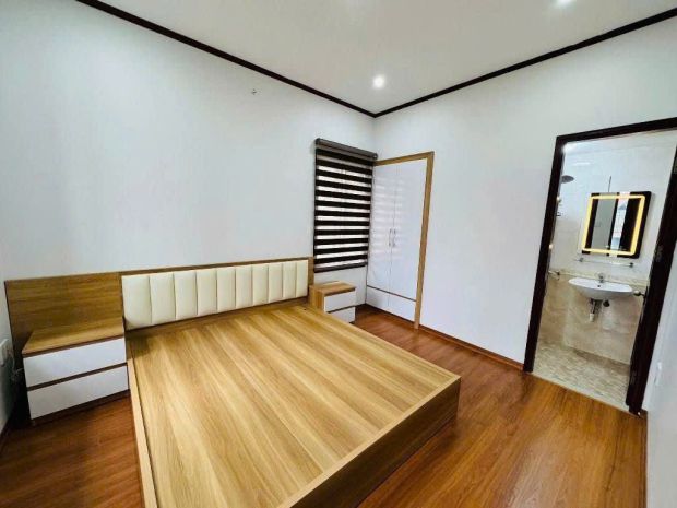 Cần bán  trung tâm long biên ,nguyễn văn cừ  ,nhà mới đẹp 7362356