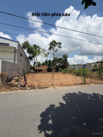 Bán đất 2 mặt tiền  vị trí đẹp gần chợ hoàng gia  tiềm 7367348