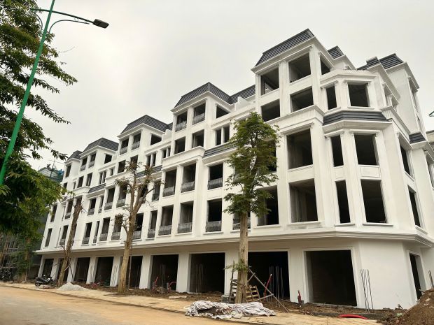 Bán biệt thự cổ bi dt 98m2 ngay cạnh trường học có ô chờ 7368191