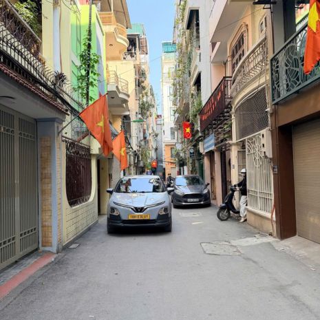 Bán nhà ngõ thịnh hào1 44m2. 4 tầng. mặt tiền 3.5m. giá 7368958