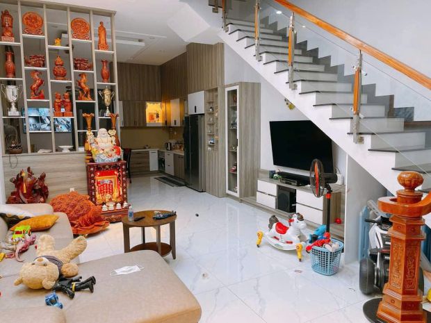 Bán siêu phẩm 4 tầng dt chuẩn 5x20m, hxh vip 8m tô ngọc vân 7369175