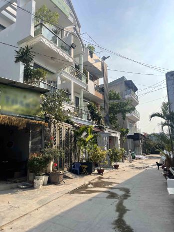 Nhà 3 tầng mới linh trung  58m2 - 4pn  hxh xe tải  gần 7369741