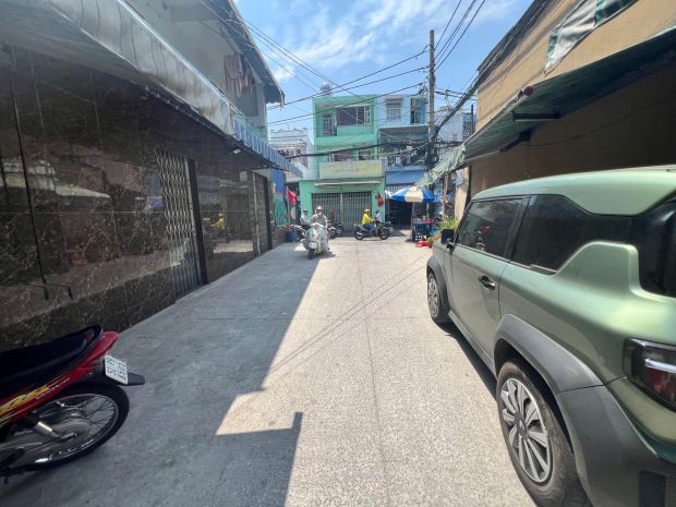 Nhà đẹp 3 tầng gần nguyễn sơn, 77m2 ngang 5m dài 15m, giá 7369960