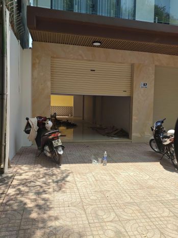 Cho thuê mặt bằng đẹp  vị trí thuận tiện trung tâm buôn ma 7370382