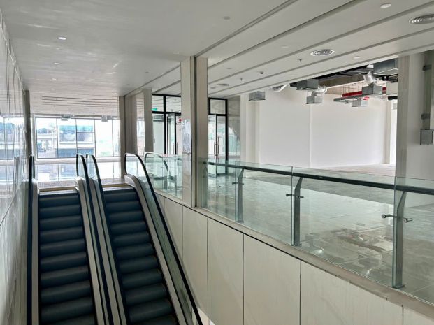 Chính chủ cần cho thuê mặt bằng thương mại  rox 136 hồ 7370548