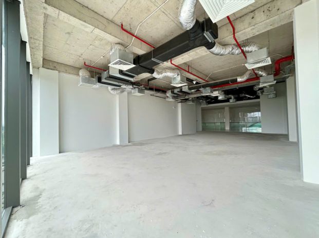 Chính chủ cần cho thuê mặt bằng thương mại  rox 136 hồ 7370550