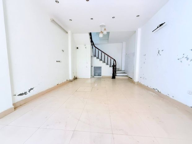 Trung kính  nhà 4tầng  42m²  mt 4.4m  13.3 tỷ  cầu giấy 7371509