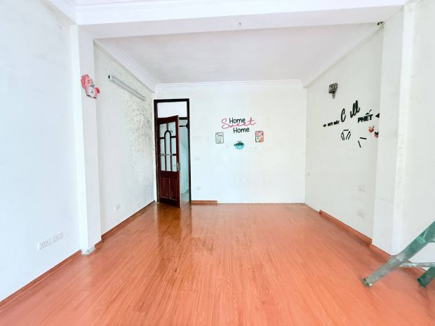 Trung kính  nhà 4tầng  42m²  mt 4.4m  13.3 tỷ  cầu giấy 7371512