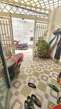 Nhà mới 3 tầng, hẻm thông, giáp quận 7  huỳnh tấn phát, 4 7372207