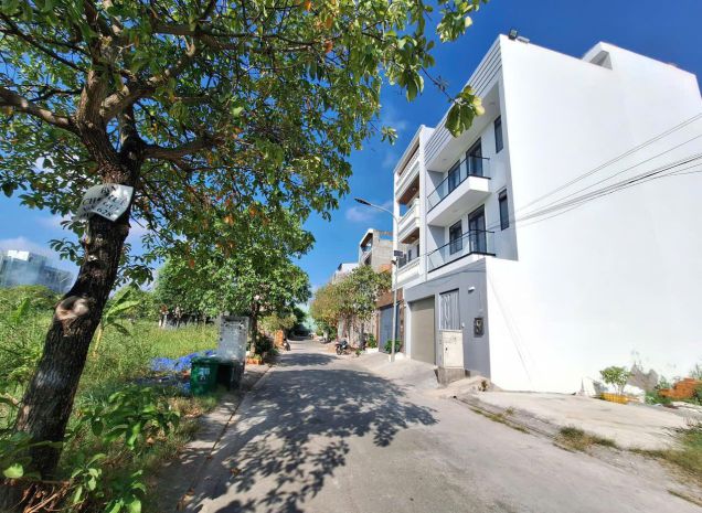 Nền đất đường 16m, cạnh lê văn lương, 5x19m, 7.2 tỷ, sổ 7373471