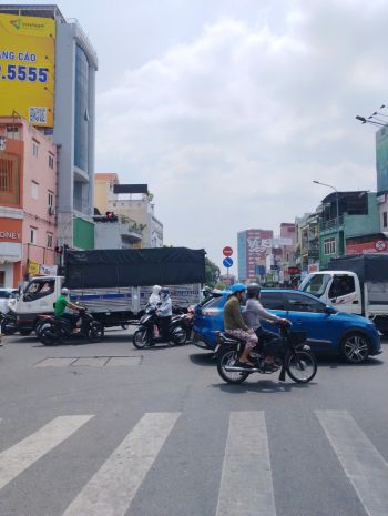 Ngộp cách mạng tháng 8  - hxh 6m - 4x16m - 2 tầng - quận 10 7373497