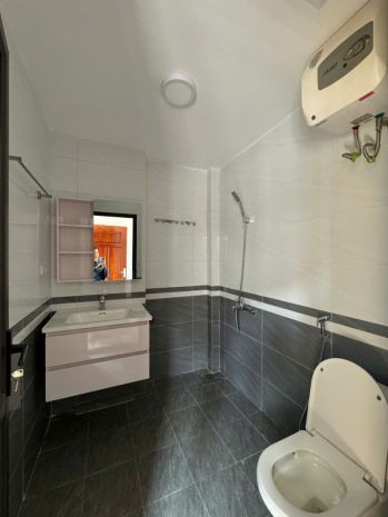 Ngọc thụy  nhà 6 tầng + tum  thang máy  full nội thất 7373626