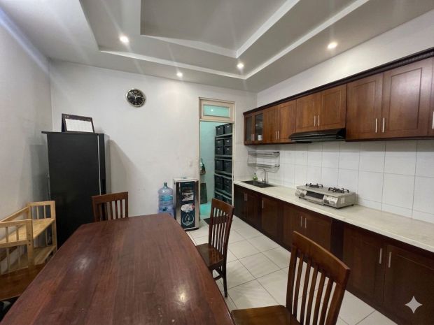 Ford raptor ngủ trong nhà  hẻm nhựa 7m có vỉa hè  trung 7374739