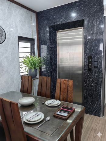 Siêu phẩm phú thượng 6 tầng thang máy - lô góc - ngõ nông 7375625