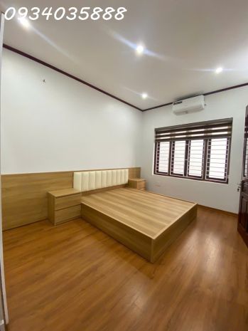 Nguyễn văn cừ  lô góc  thang máy  full nội thất cao 7376433