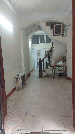 Cho thuê nhà chính chủ 5 tầng ngay đầu ngõ 142 đường kim gia 7377100