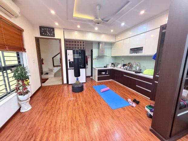 Bán nhanh nhà lê văn thiêm, dt65m2 mt6.2m, phân lô vỉa hè, 7378390