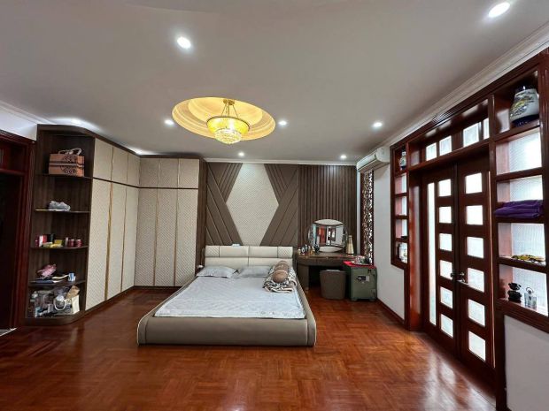 Bán nhanh nhà lê văn thiêm, dt65m2 mt6.2m, phân lô vỉa hè, 7378392