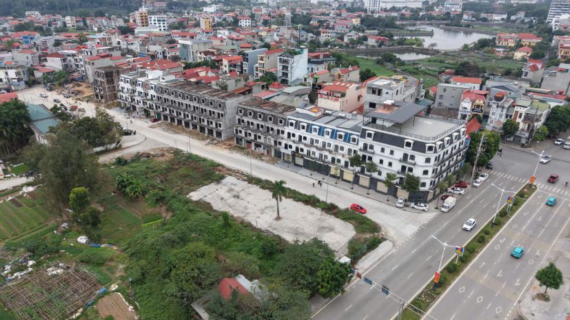 Chính chủ cần bán nhà 2 mặt tiền đường nguyễn tất thành. 5 7378668