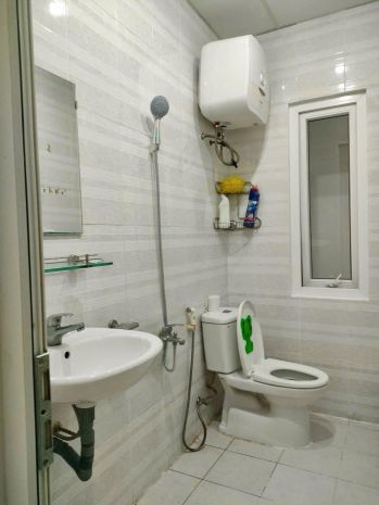 Cho thuê nhà 5 phòng ngủ 18 triệutháng hoàng diệu phường 5 7378771