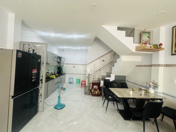 Bán nhà mặt tiền đường 179 tân phú thủ đức - 56m2 - 3 tầng 7379009