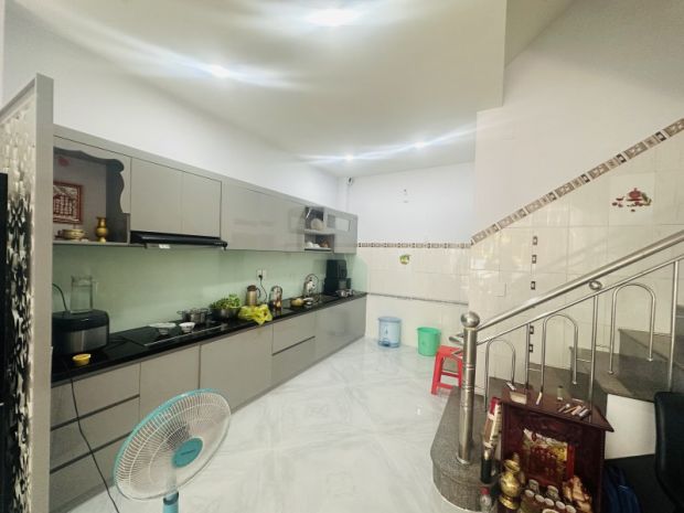 Bán nhà mặt tiền đường 179 tân phú thủ đức - 56m2 - 3 tầng 7379012