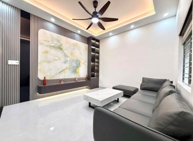 Bán nhà 50m- 4 tầng, lô góc- 2 mặt thoáng, ôtô đỗ trong nh 7379033