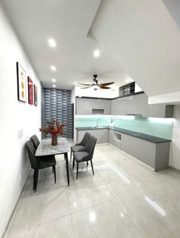 Bán nhà 50m- 4 tầng, lô góc- 2 mặt thoáng, ôtô đỗ trong nh 7379038