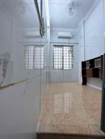 Cho thuê nhà nguyên căn diện tích 10m2 x 4 tầng + 1 tum phố 7380389