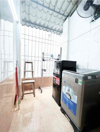 Cho thuê nhà nguyên căn diện tích 10m2 x 4 tầng + 1 tum phố 7380391