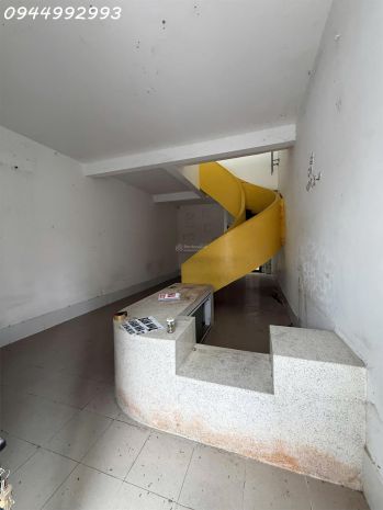 Bán shophouse giá cực chất 8,2 tỷ. dt 75m2 tại vincom 7380419