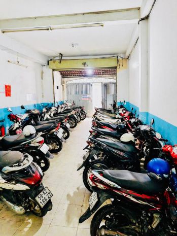 Chdv 23p  dthu 70 - lô góc hxh  ngang 4.6 nh  131m² 7381385