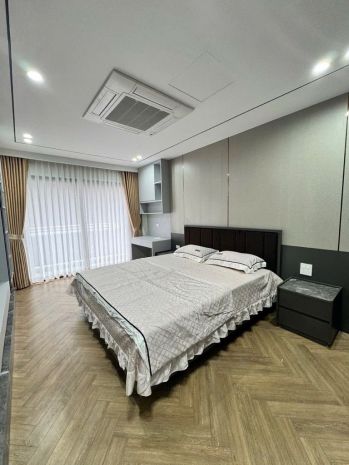 Bán nhà ngõ 548 nguyễn văn cừ 35m x 6t gara, thang máy, oto 7381779