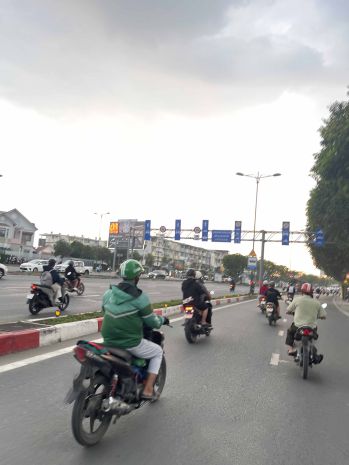 Hiếm! nhà 53m²  2 tầng  xe hơi tận nhà  khu ven sông sau 7383221