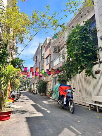 Hiếm! nhà 53m²  2 tầng  xe hơi tận nhà  khu ven sông sau 7383224