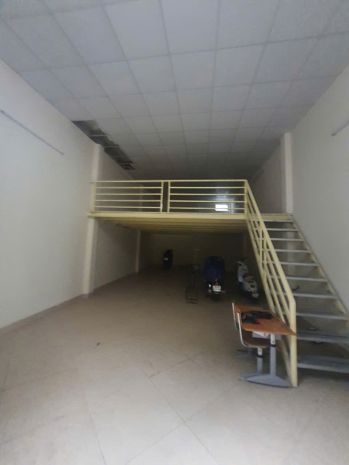 Cho thuê nhà cấp 4 nguyên căn ngõ 2 hoàng liệt 75m2, ô tô 7 7383764