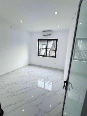 Cho thuê nhà riêng ngõ 107 tân khai 30m2 x 2 tầng x 2 ngủ, 7383814