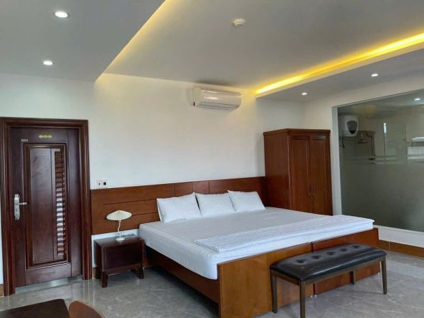 Bán khách sạn 7,5 tầng tuyến 2 ngô gia tự  dòng tiền 7384499