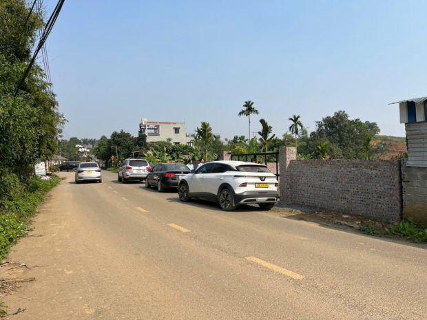 Tiền đang chạy về đây-bạn đứng ngoài. 7384686