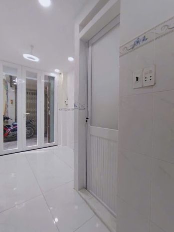 Bán nhà mới - 2 tỷ hơn - 3 tầng - sổ hồng riêng - gần bệnh 7384700