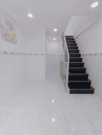 Bán nhà mới - 2 tỷ hơn - 3 tầng - sổ hồng riêng - gần bệnh 7384701