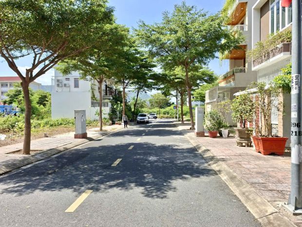 Đất kđt mipeco  ven biển trần phú  90m²  đường 12m  8.2 7384955